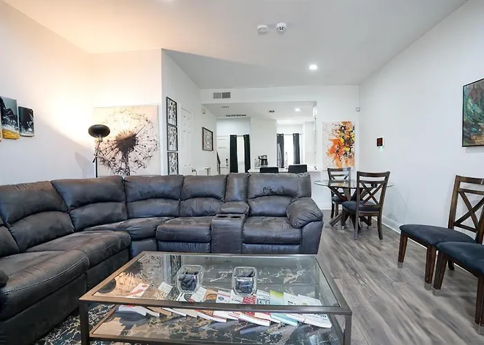 Entire Condo In Dallas, Texas