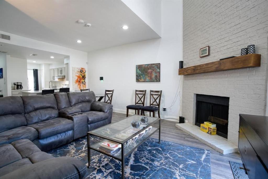 Apartment Entire In Dallas, Texas Dallas